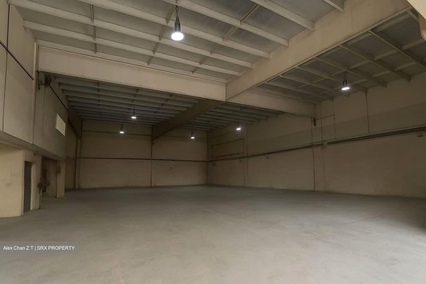 T5 @ Tampines (D18), Factory #578700801